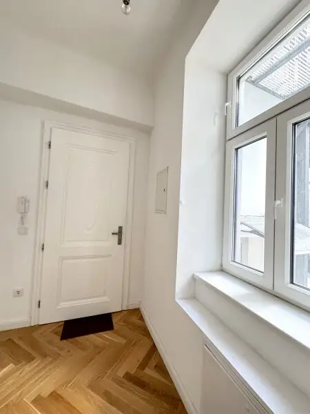 Exklusive 2-Zimmer-Terrassenwohnung im generalsanierten Altbau – Erstbezug mit hochwertiger Ausstattung in 1050 Wien