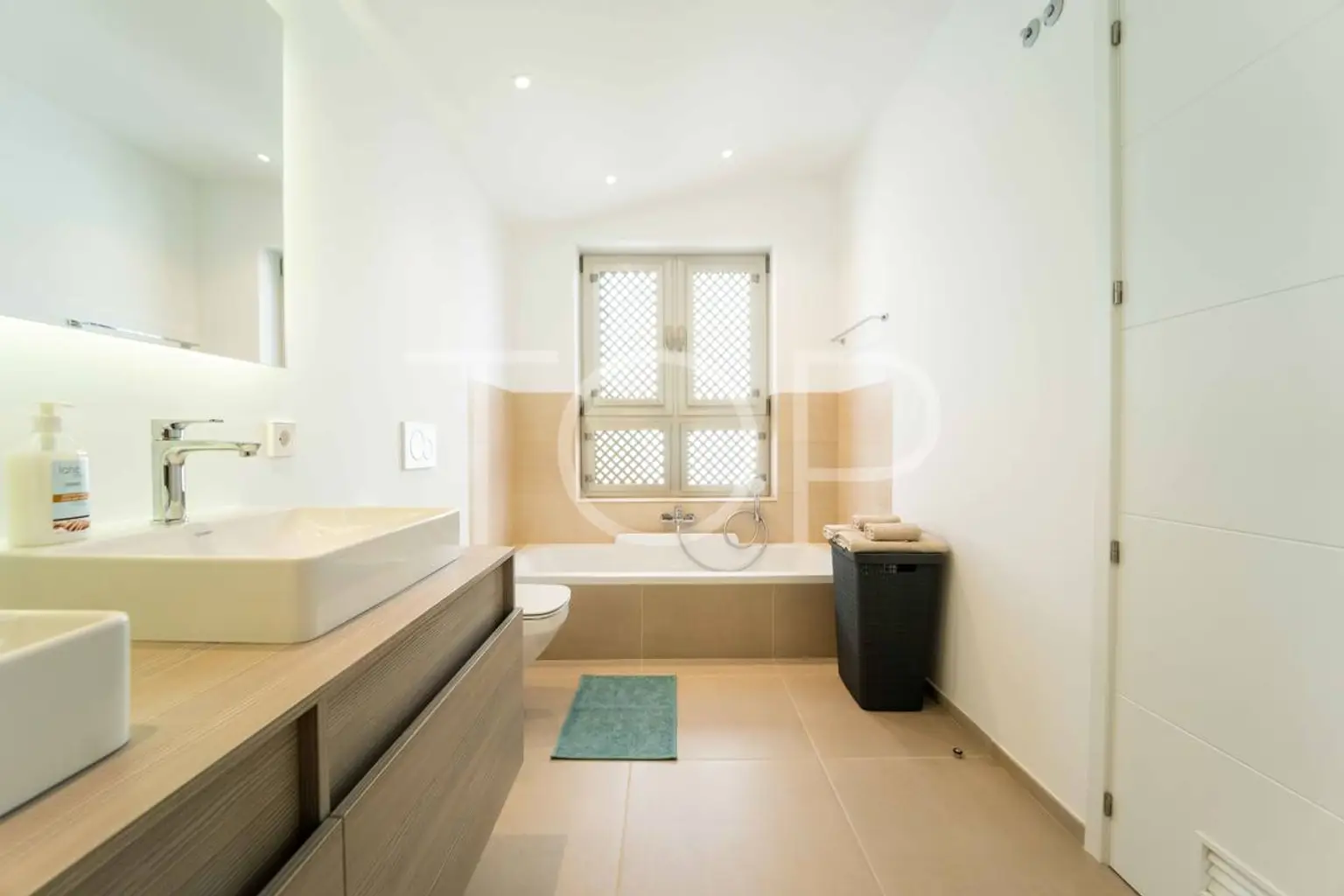 Jardines-de-Los-Menceyes-Penthouse-Baño3-Palm-Mar-Tenerife