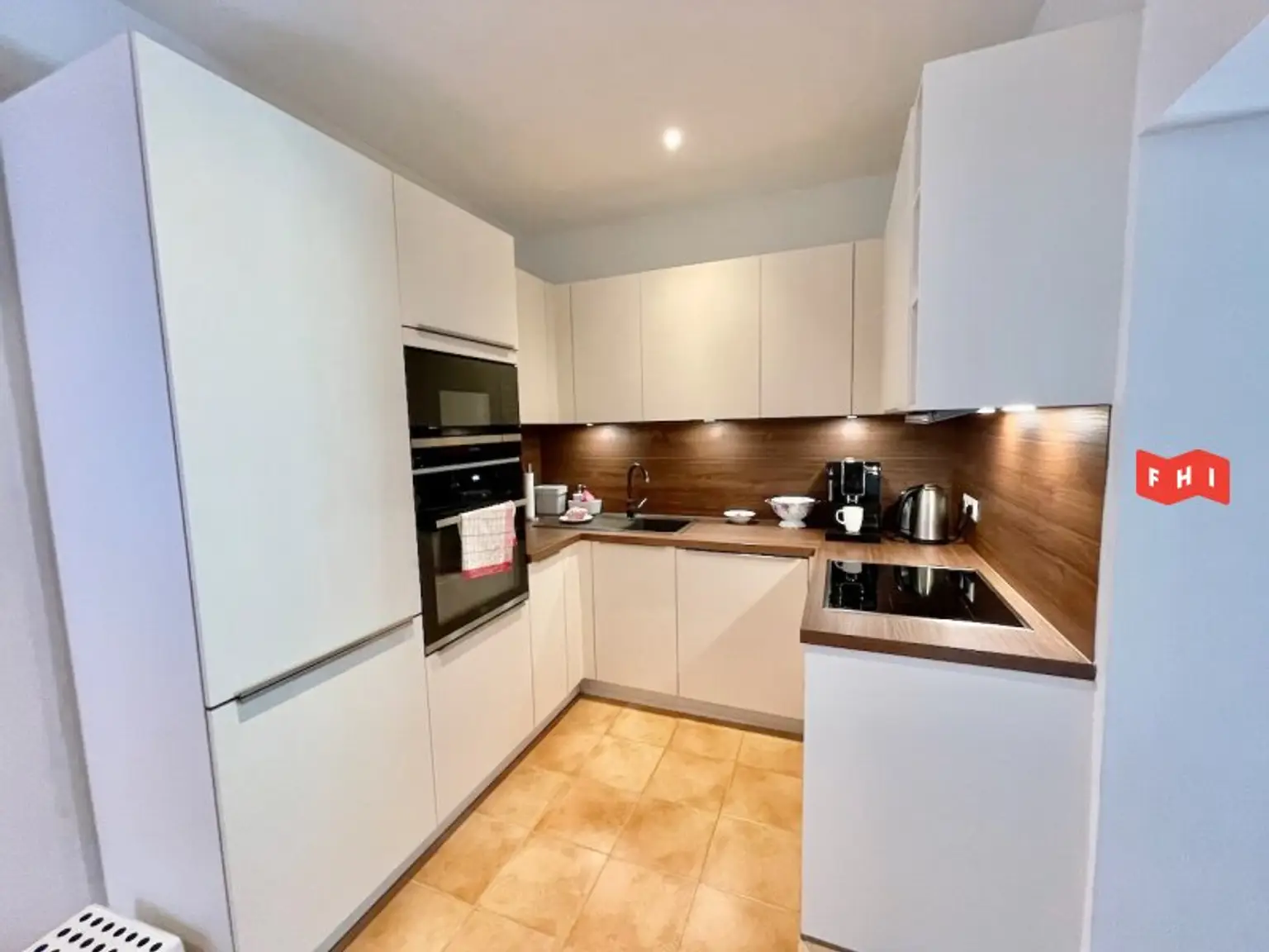 Renoviertes 3 Zimmer Einfamilienhaus mit Überdachter Terrasse, 2 Autoabstellplätzen & Klimaanlage Nähe Stadtgrenze Wien/Groß Enzersdorf