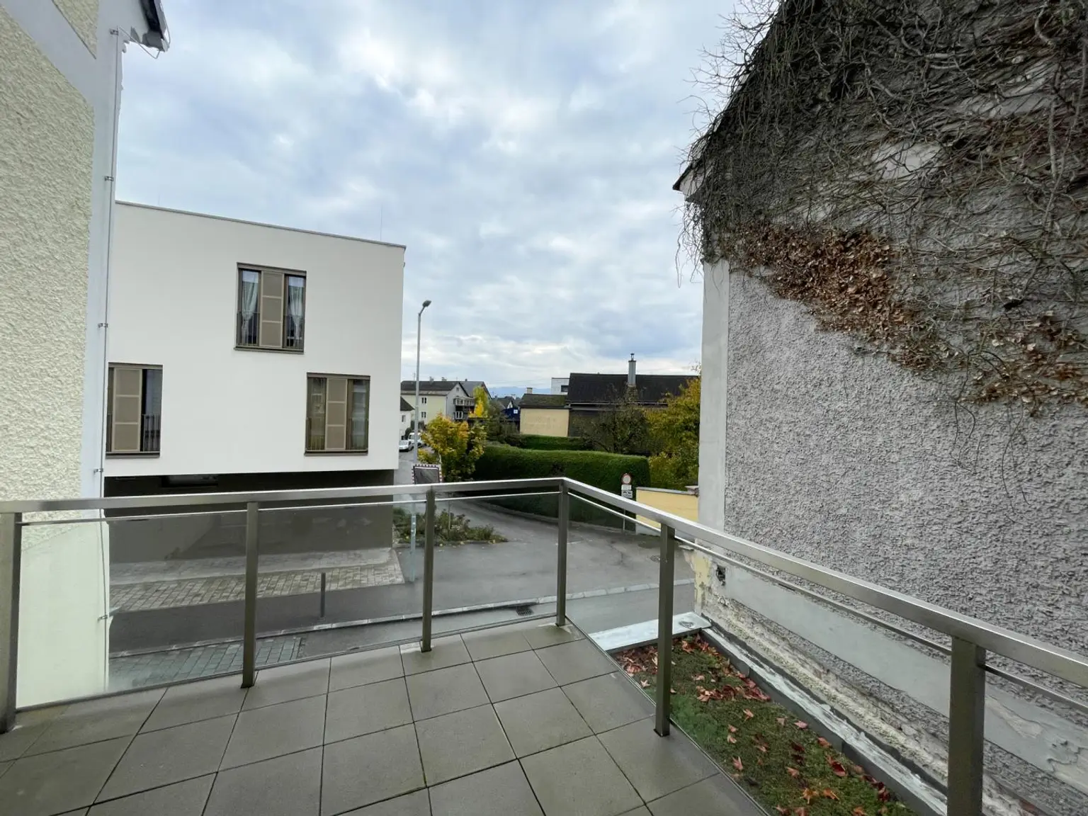Exklusive 2-Zimmer Wohnung mit Terrasse, Tiefgaragenplatz und Villen Flair zu vermieten in Vorstadt Vöcklabruck