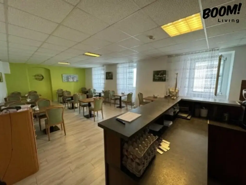 Pension mit Gästezimmern, Gewerbe- und Büroflächen – Renditeobjekt mit Ausbaupotenzial