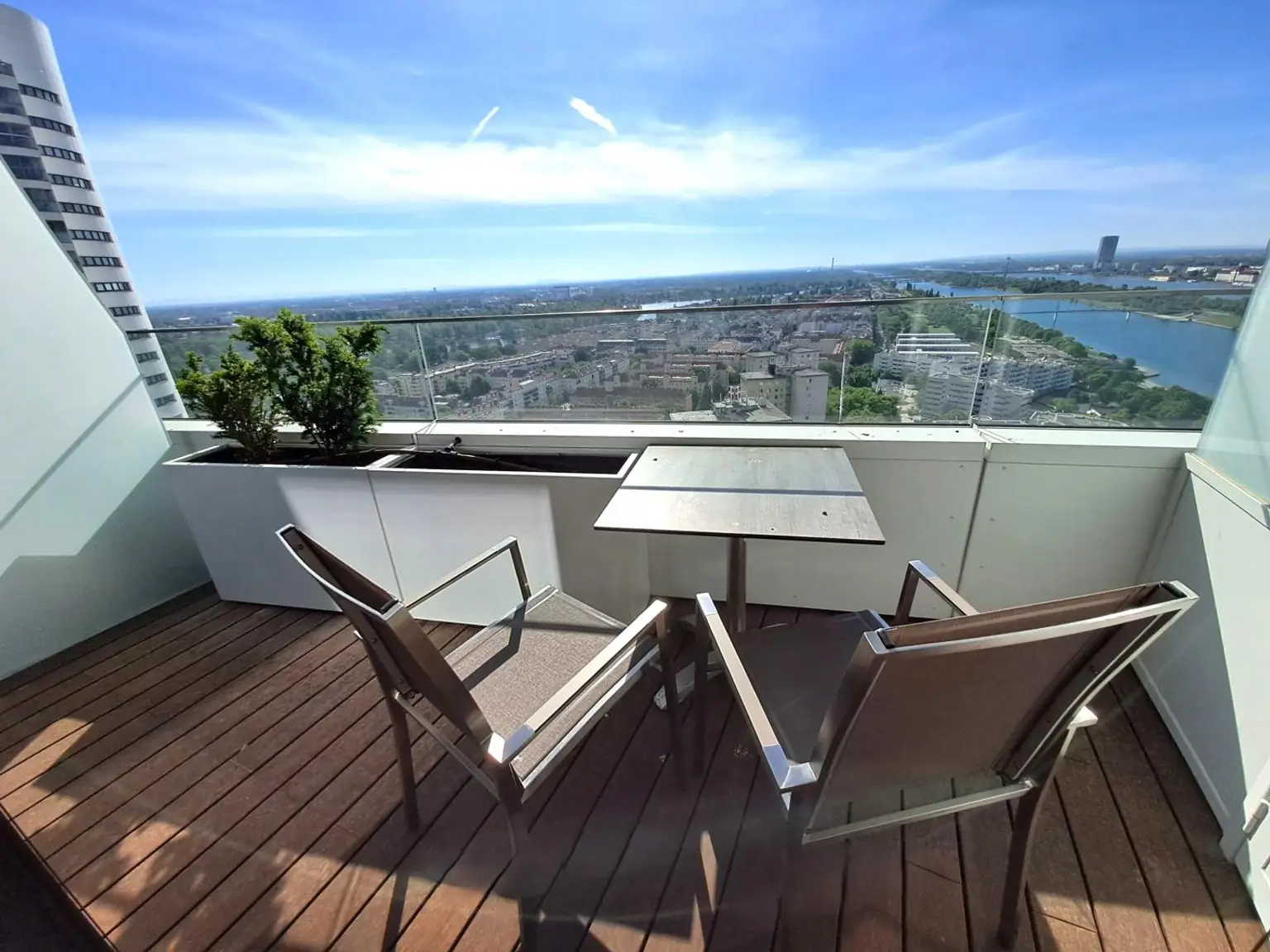 großer Balkon