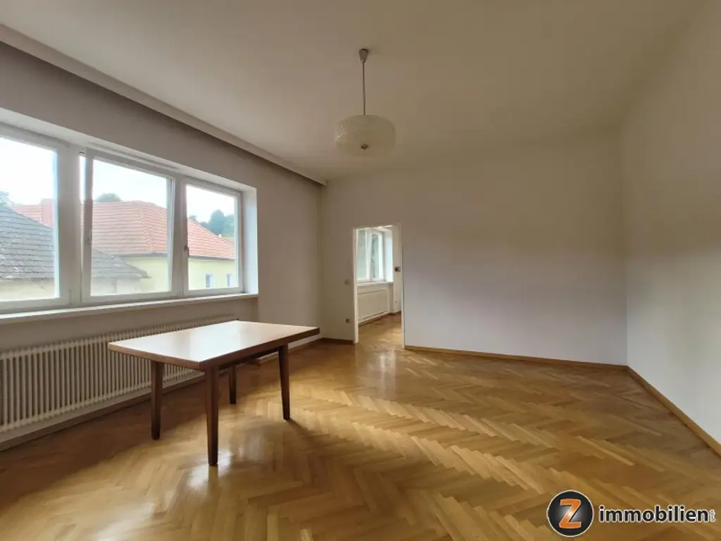 Großzügiges Wohnhaus mit Lift im lebenswerten Lockenhaus!