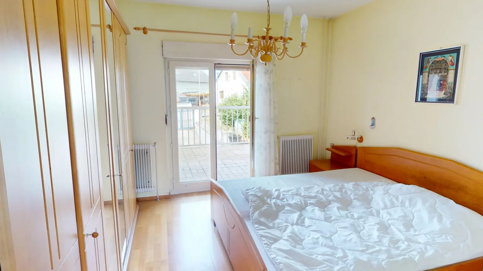 Großzügiges Zweifamilienhaus mit großem Garten und viel Potenzial
