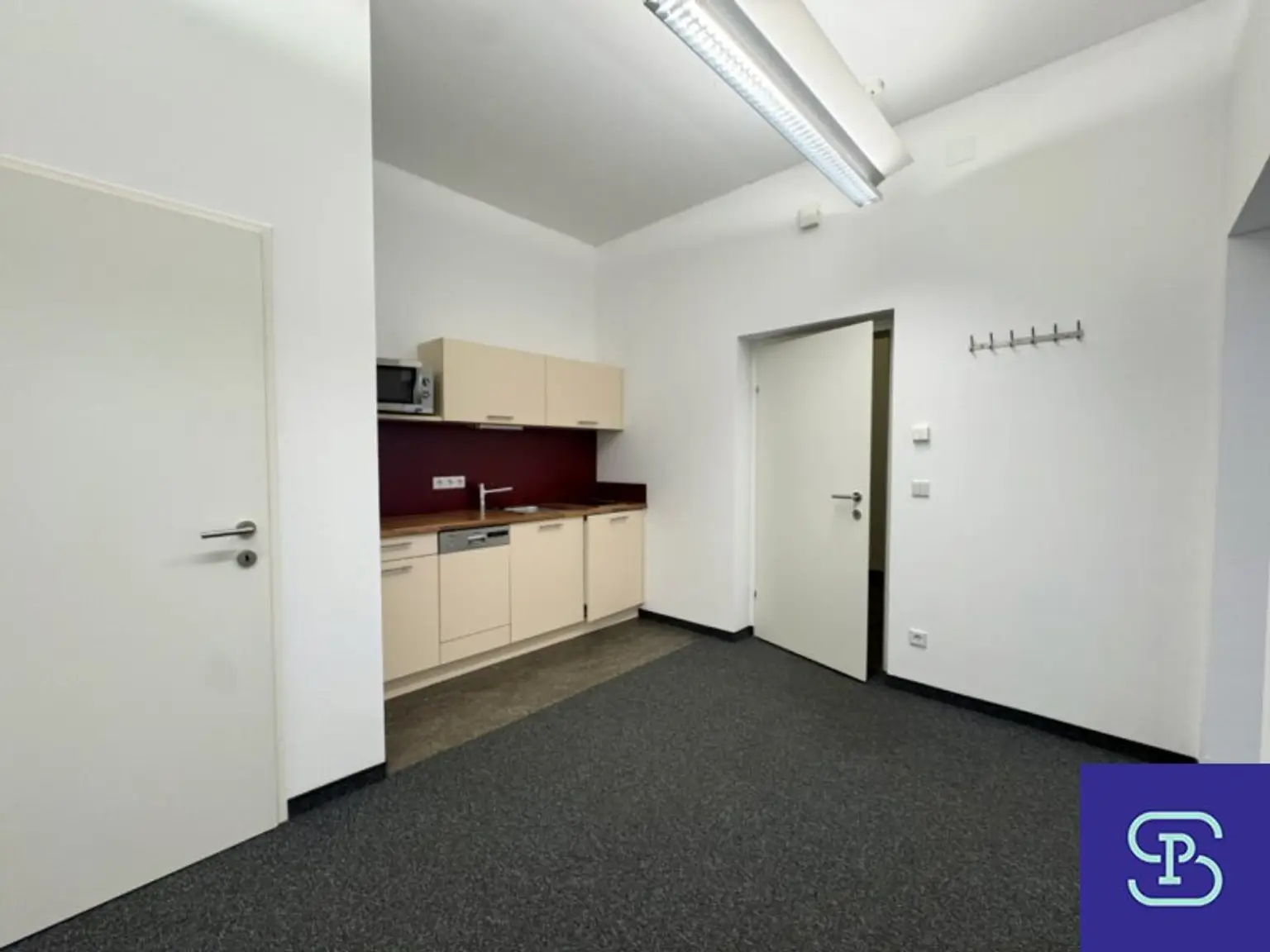 Nebenraum mit Küche