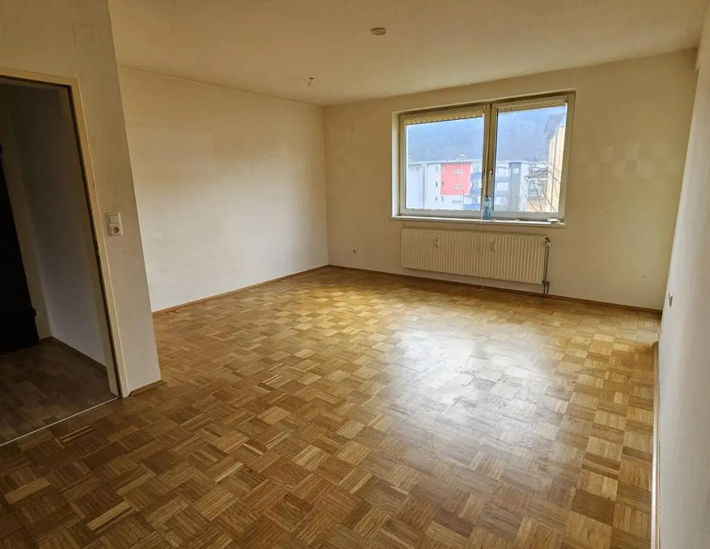 Genossenschaftswohnung mit 3 Zimmern mit Balkon - unbefristeter Mietvertrag