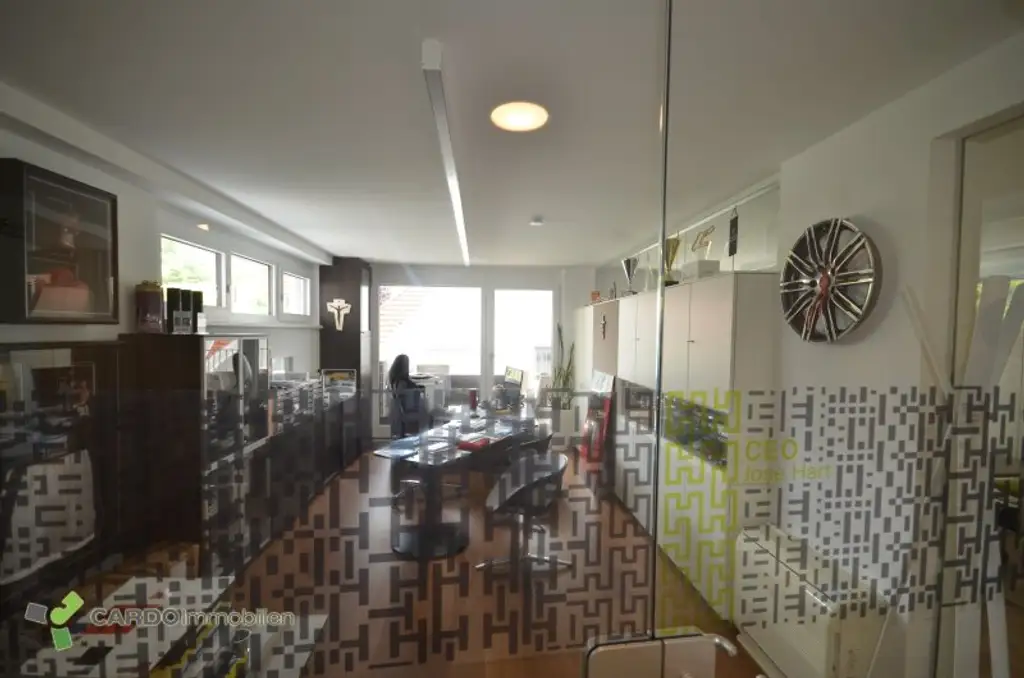 Moderne, flexibel gestaltbare Büroflächen vis-à-vis UNO City  ca. 289 m², Terrasse & Loggien
