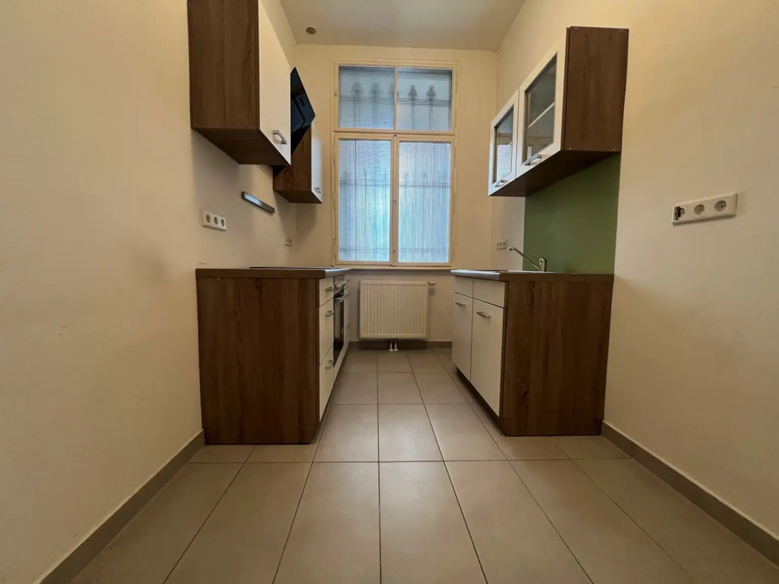 8 | CHARMANTE 2 Zimmer ALTBAUWOHNUNG  mit Balkon – Unbefristet | Prima Service Immobilien