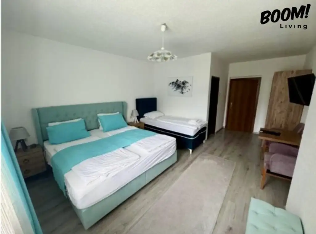 Pension mit Gästezimmern, Gewerbe- und Büroflächen – Renditeobjekt mit Ausbaupotenzial