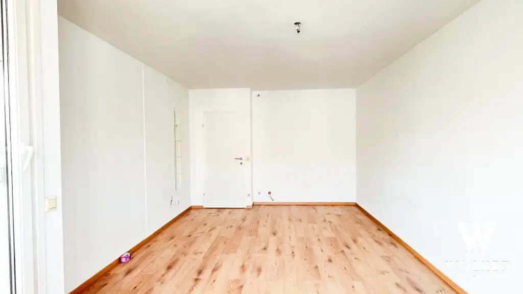Helle und ruhige 4-Zimmer-Maisonette mit Loggia in Neubau I Nähe Donau