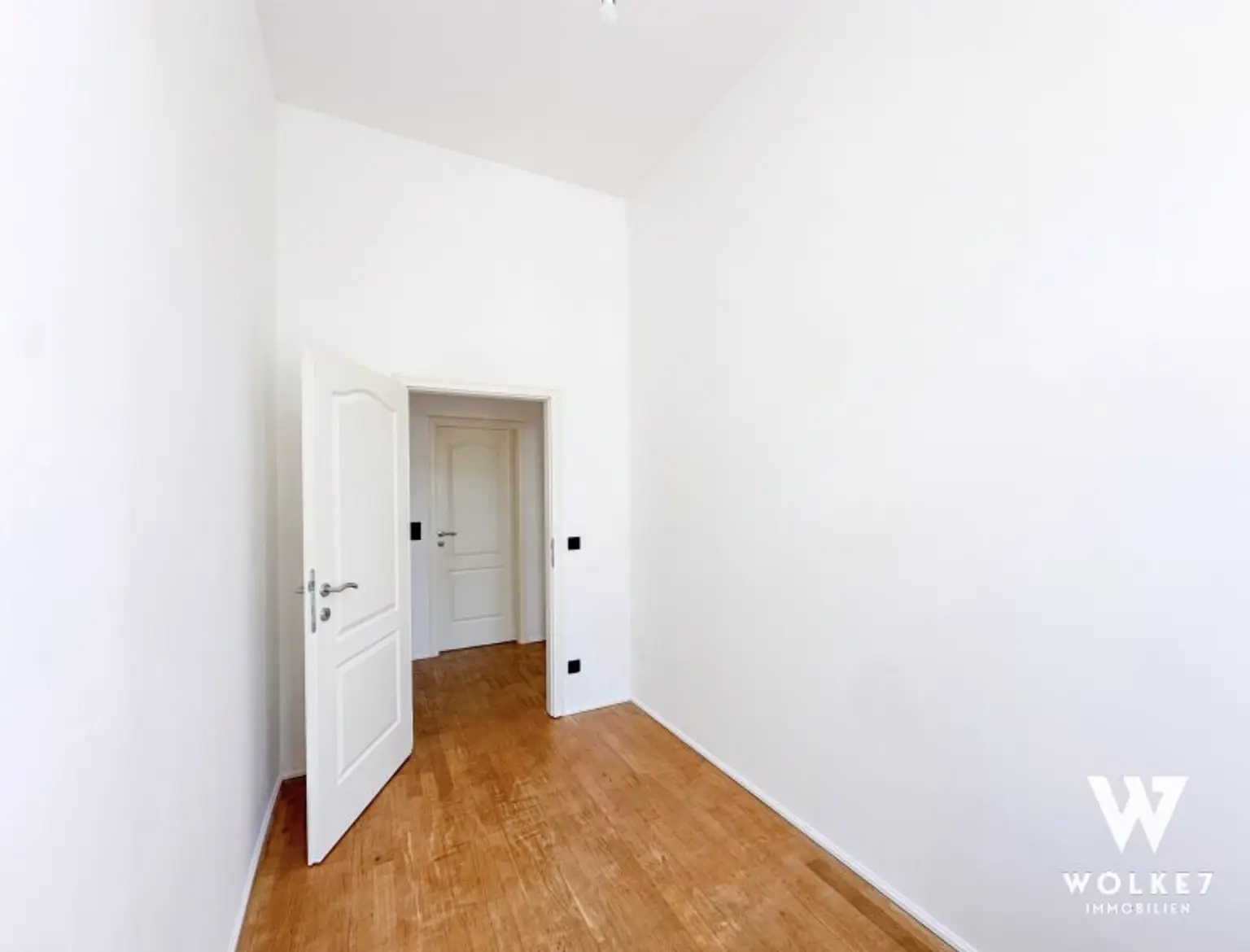 Top-sanierte 3-Zimmer Altbauwohnung – Ruhige Toplage beim Augarten