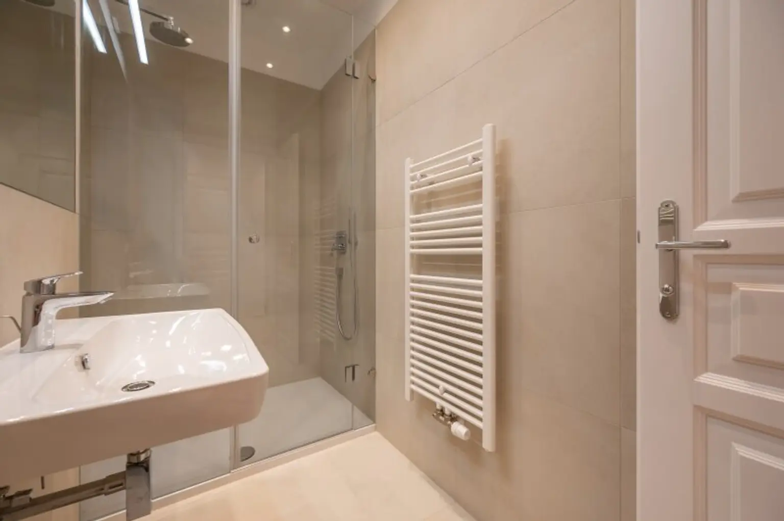 ++NEU++ Fantastische 3-Zimmer Altbauwohnung mit Balkon