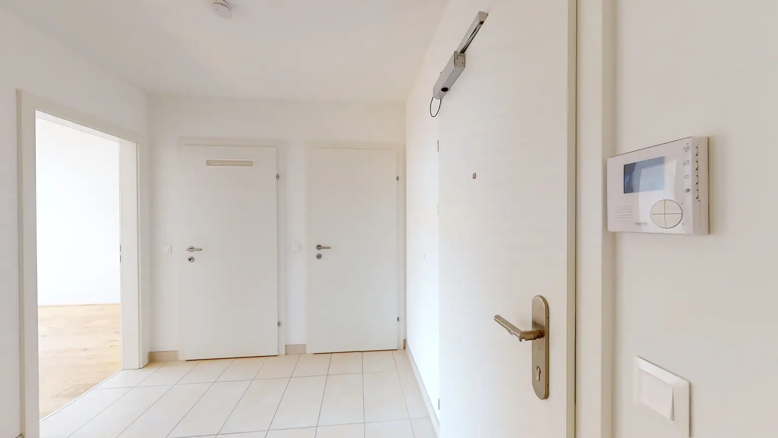 Moderne Dachgeschosswohnung, klimatisiert und gut geschnitten