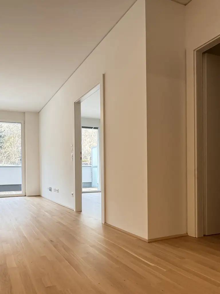 Wohnen im Grünen mit Blick auf die Burgruine Gösting und Tiefgaragenparkplatz