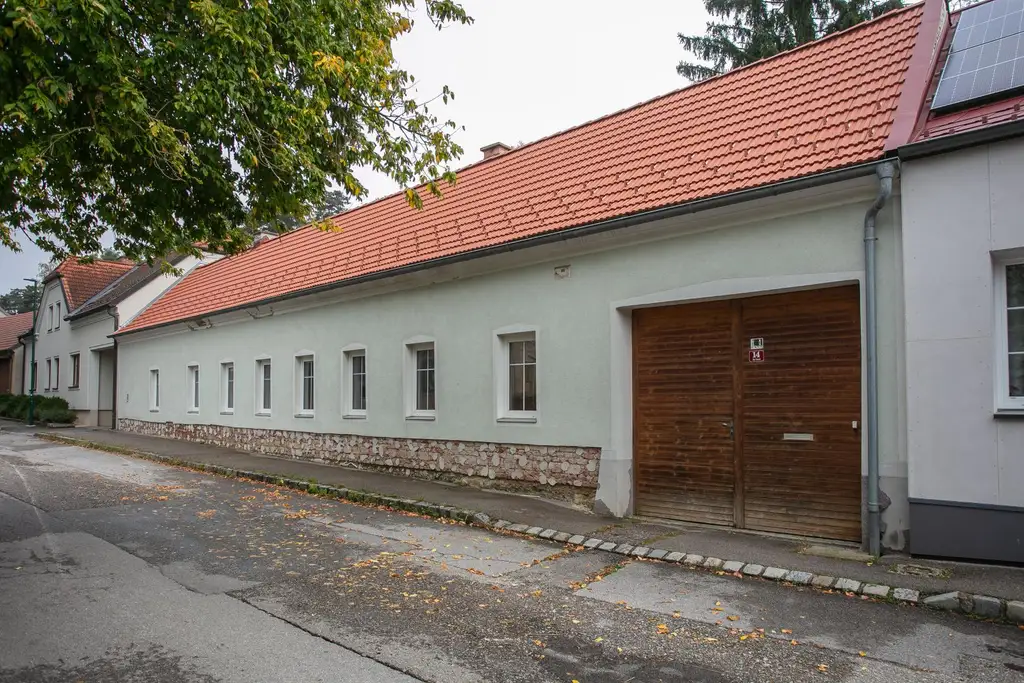 Kleines Haus mit uneinsehbaren Garten