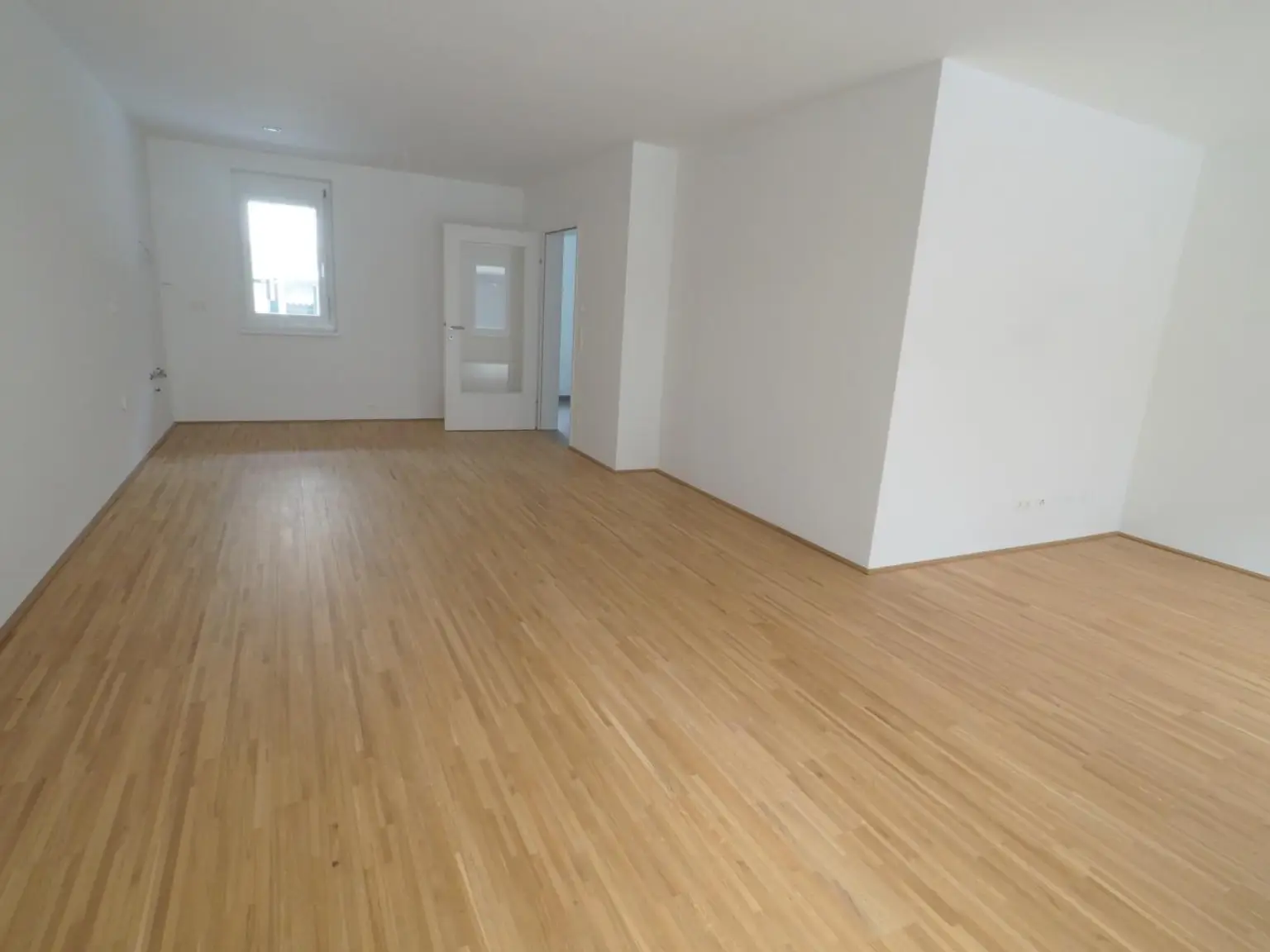 EG  großer Wohnraum mit offener Küche