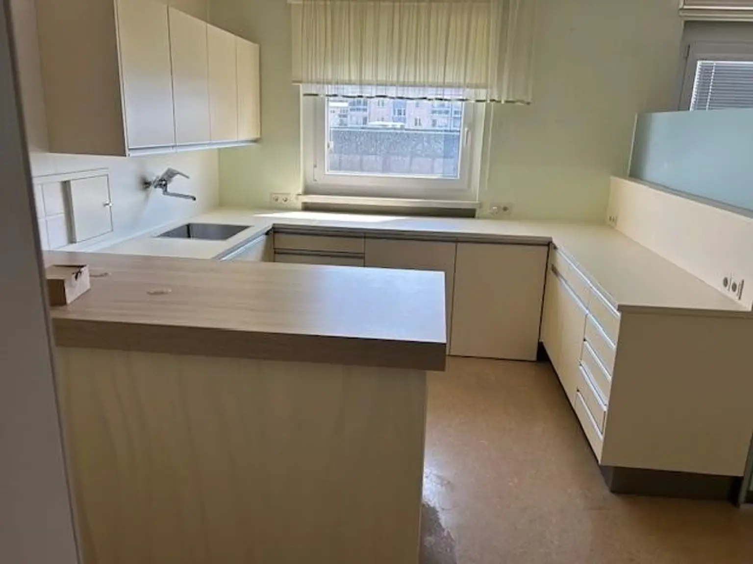 Büros im Ärztehaus - Tabor  ideal für Arztpraxen oder Kanzleiein-  bis   zu   600 m2 verfügbar.