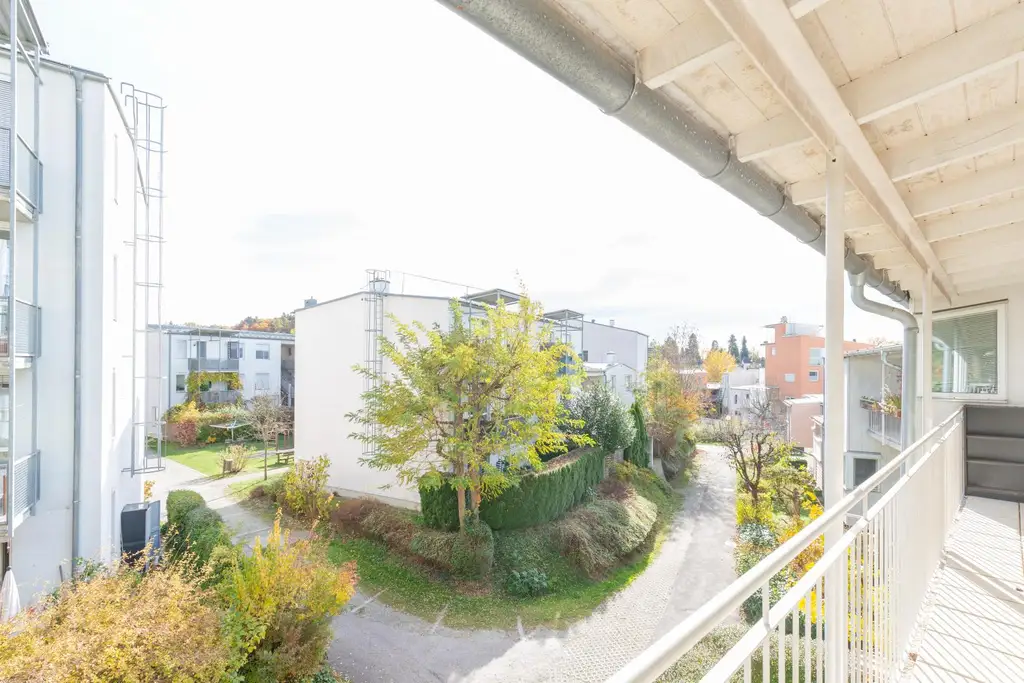 Helle 2-Zimmer-Wohnung mit Balkon in beliebter Wohnanlage – ruhig, grün, wunderbar!