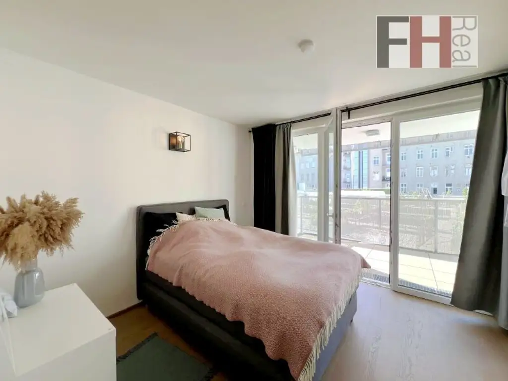 Neuwertige Dachgeschossmaisonette in Mariahilfer TOP-Lage, 2,5 Zimmer, 2 Terrassen Richtung Nord/West in ruhigen Innenhof!