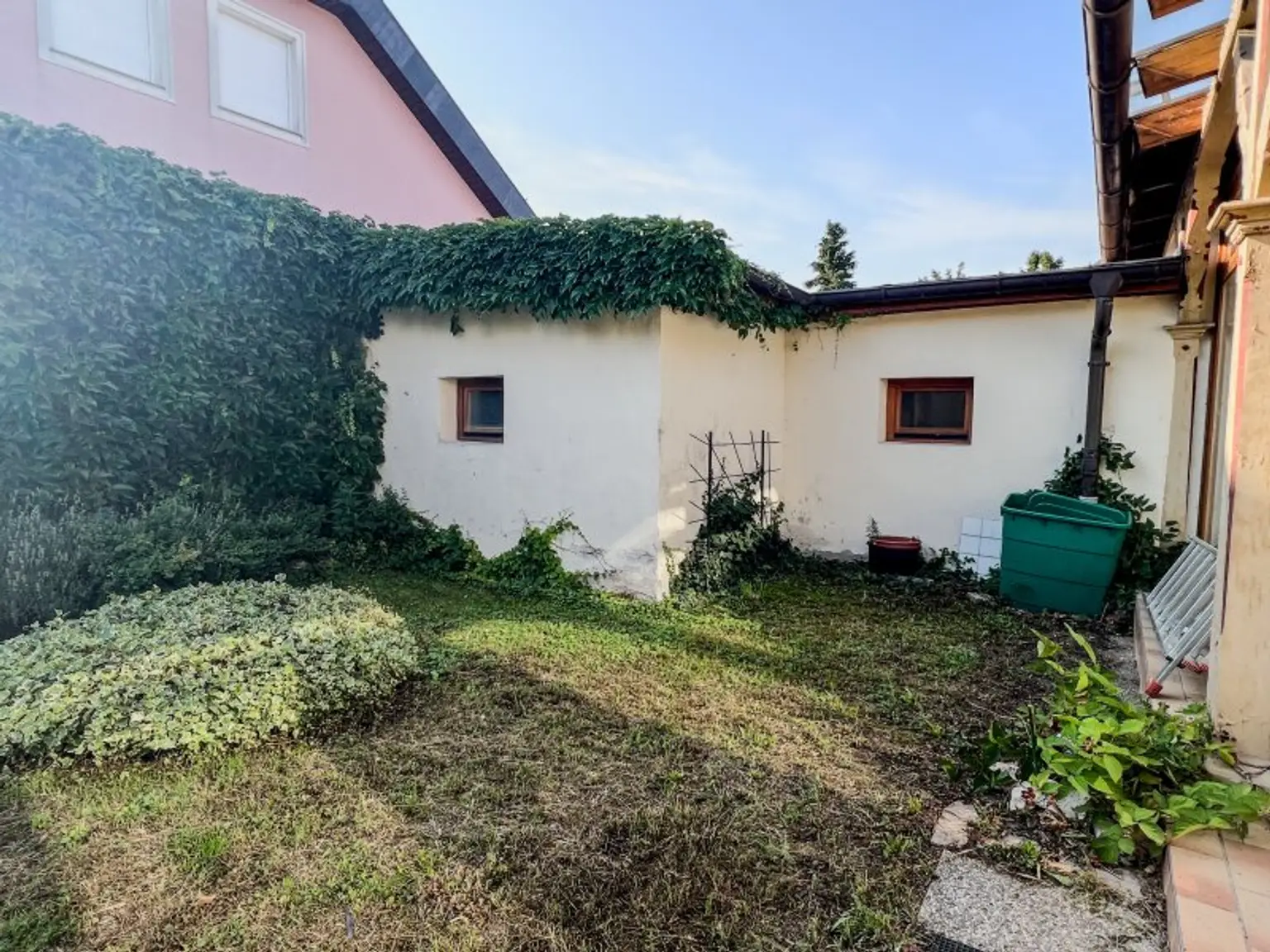 Charmante Liegenschaft mit Ausbau- und Neubaupotential im Herzen von Guntramsdorf