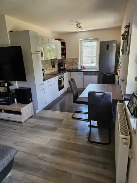 Neuwertiges  Familien Wohnhaus in Feldkirchen / St. Urban : 5 Zimmer, Garten, Balkone, tolle Ausstattung! mit  1 HA LW  Wiese für Tierhaltung