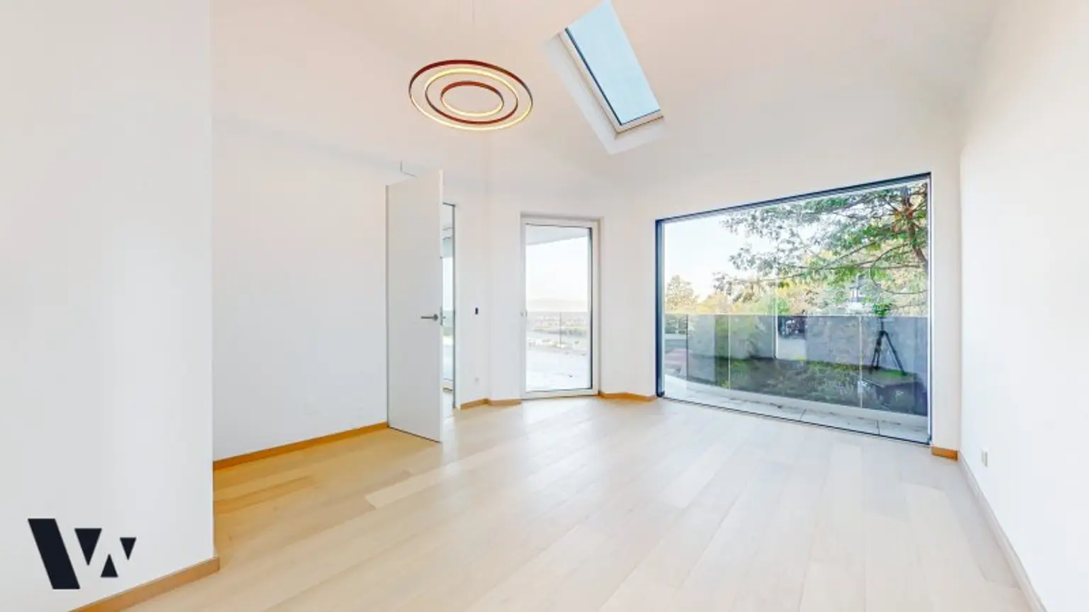 EINZIGARTIGE VILLA MIT INFINITY-POOL & BLICK ÜBER DIE DONAU