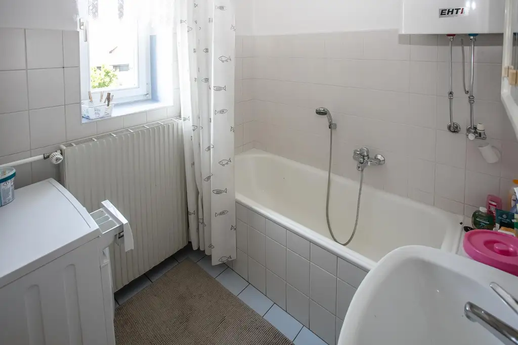 Mehrfamilienhaus - Zwei Wohneinheiten - Gewerbe möglich - großzügige Nutzflächen