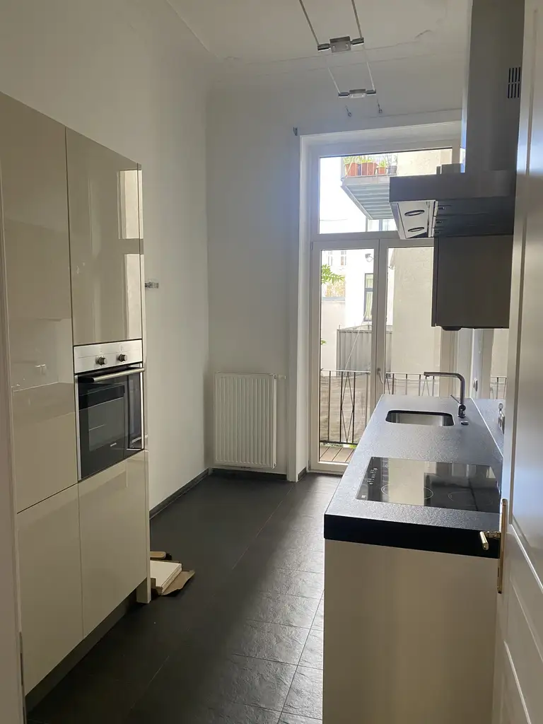 Stilvolle Altbauwohnung ca.106m² mit Balkon in Toplage 1070 Wien!