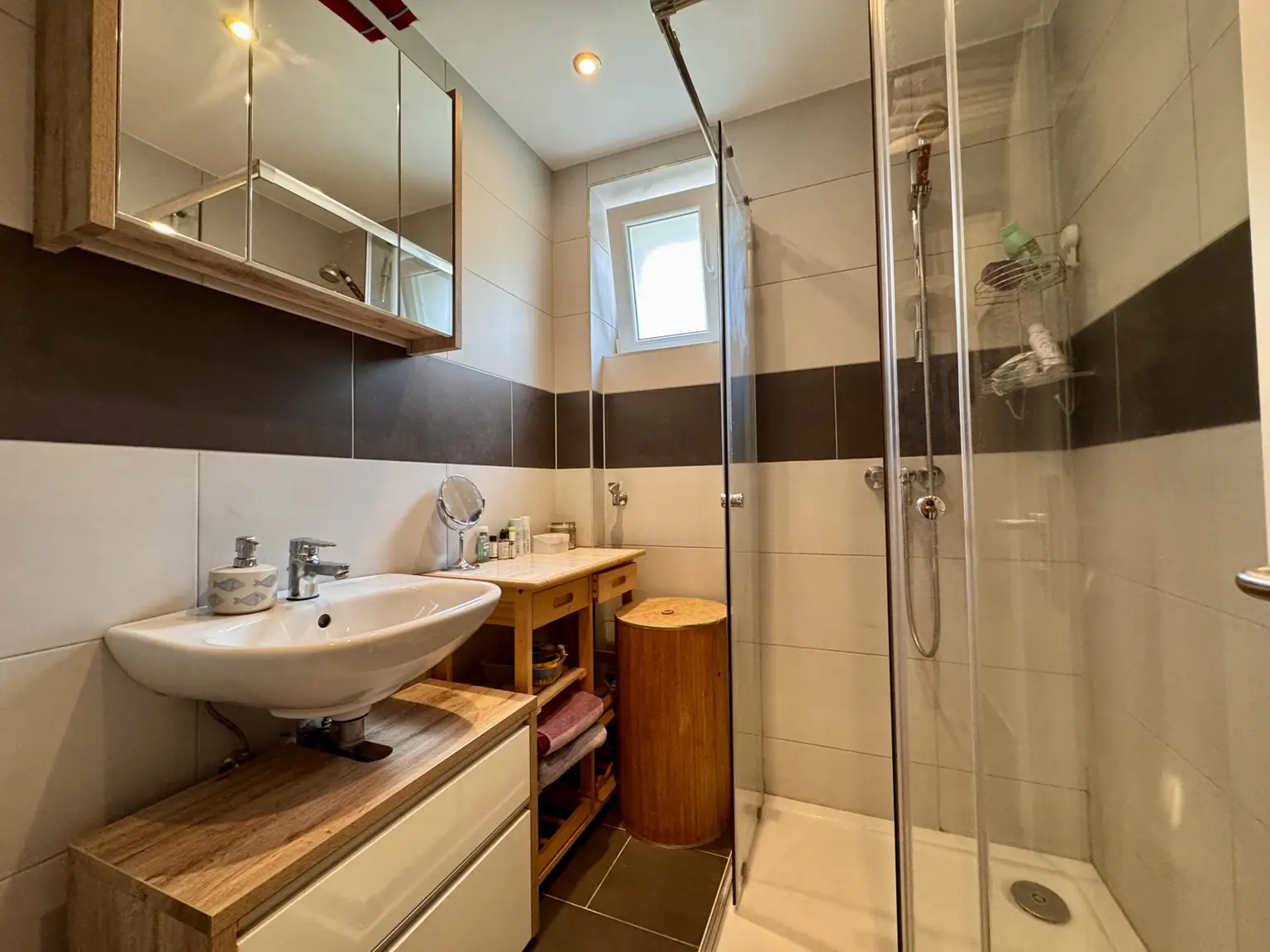 Bad mit Dusche