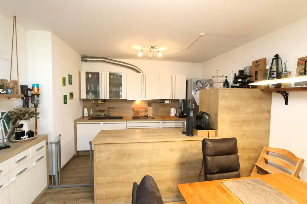 großzügige, attraktive 2 Zimmer-Wohnung
