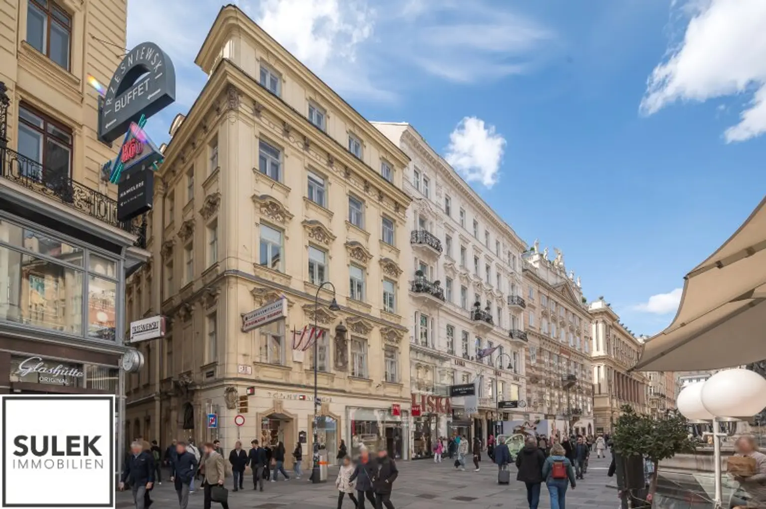 voll möblierte 2 Zimmer DG-Wohnung in Bestlage // Nähe Graben - Stephansdom