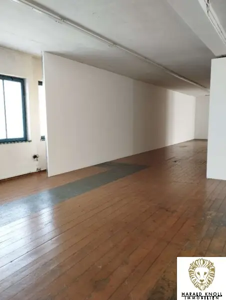 Wohn- und Betriebsgebäude in Natters