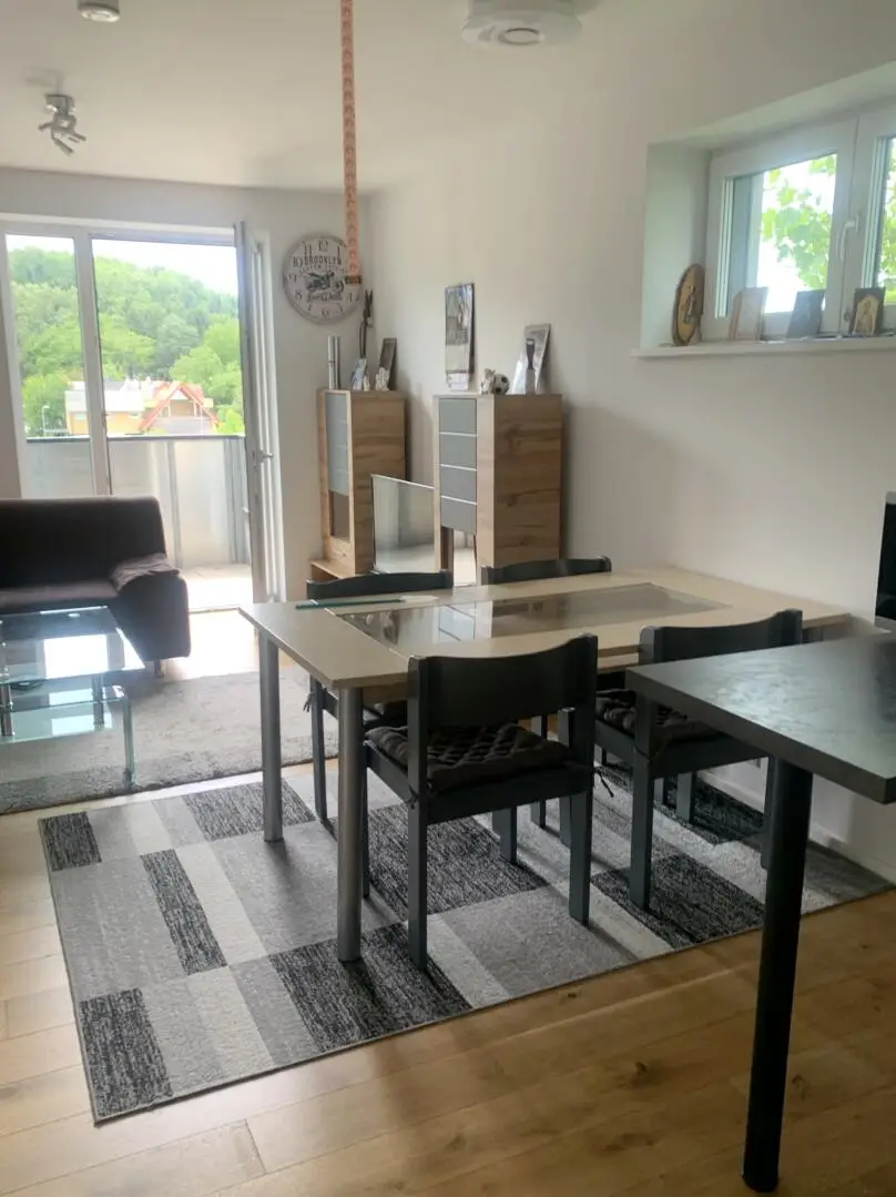 Moderne  2-Zimmerwohnung mit schönem Balkon   in Raaba