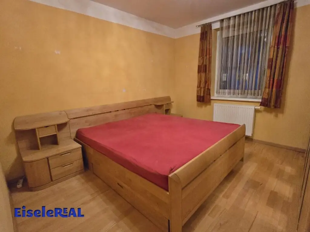 Tolle 3 Zimmer Wohnung – Balkon - Tiefgaragenplatz