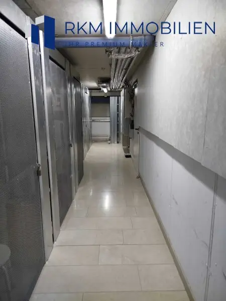 TOP - Neuwertige Dachgeschosswohnung in 1210 Wien – ca. 70 m², 3-Zimmer, ca. 23m² Terrasse und Garagenstellplatz - absolute Ruhelage