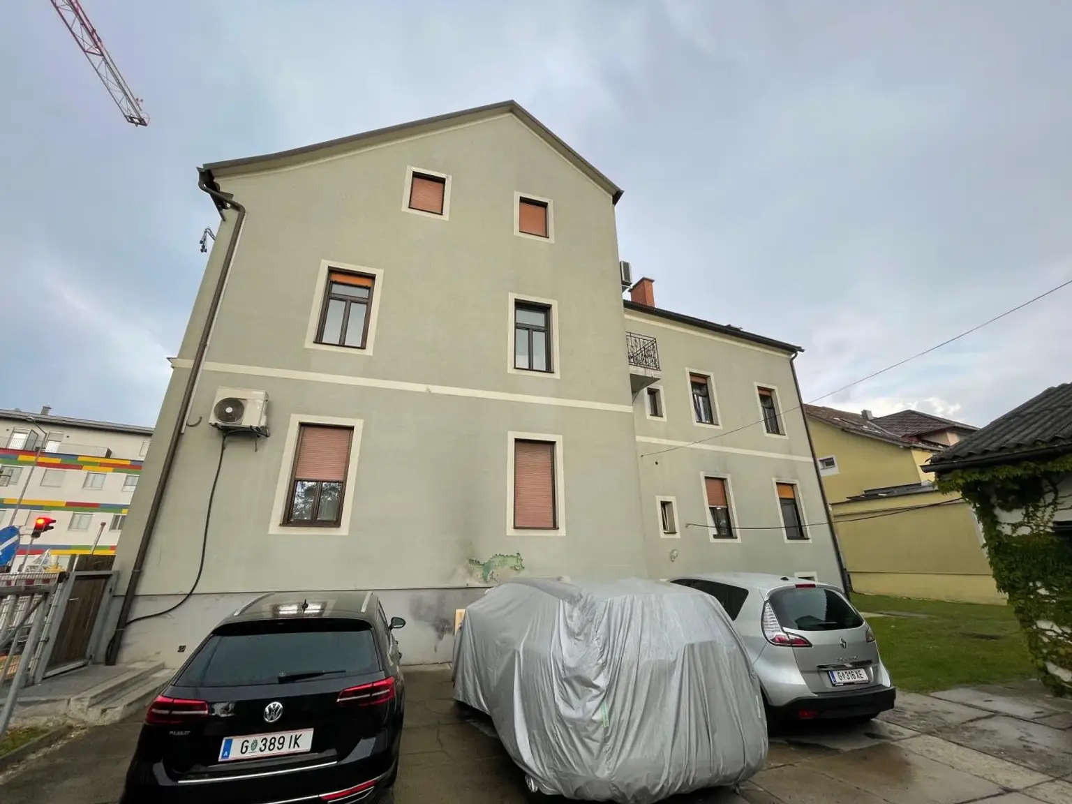 Wohnung mit Balkon und Abstellplatz, an der Hauptstrasse, 2 Zimmer + Küche