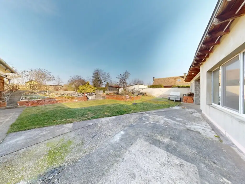 SANIERUNGSSCHNÄPPCHEN! Wer hier Hand anlegt, erfüllt sich seinen Wohntraum! Nähe Therme "Silent Spa"!