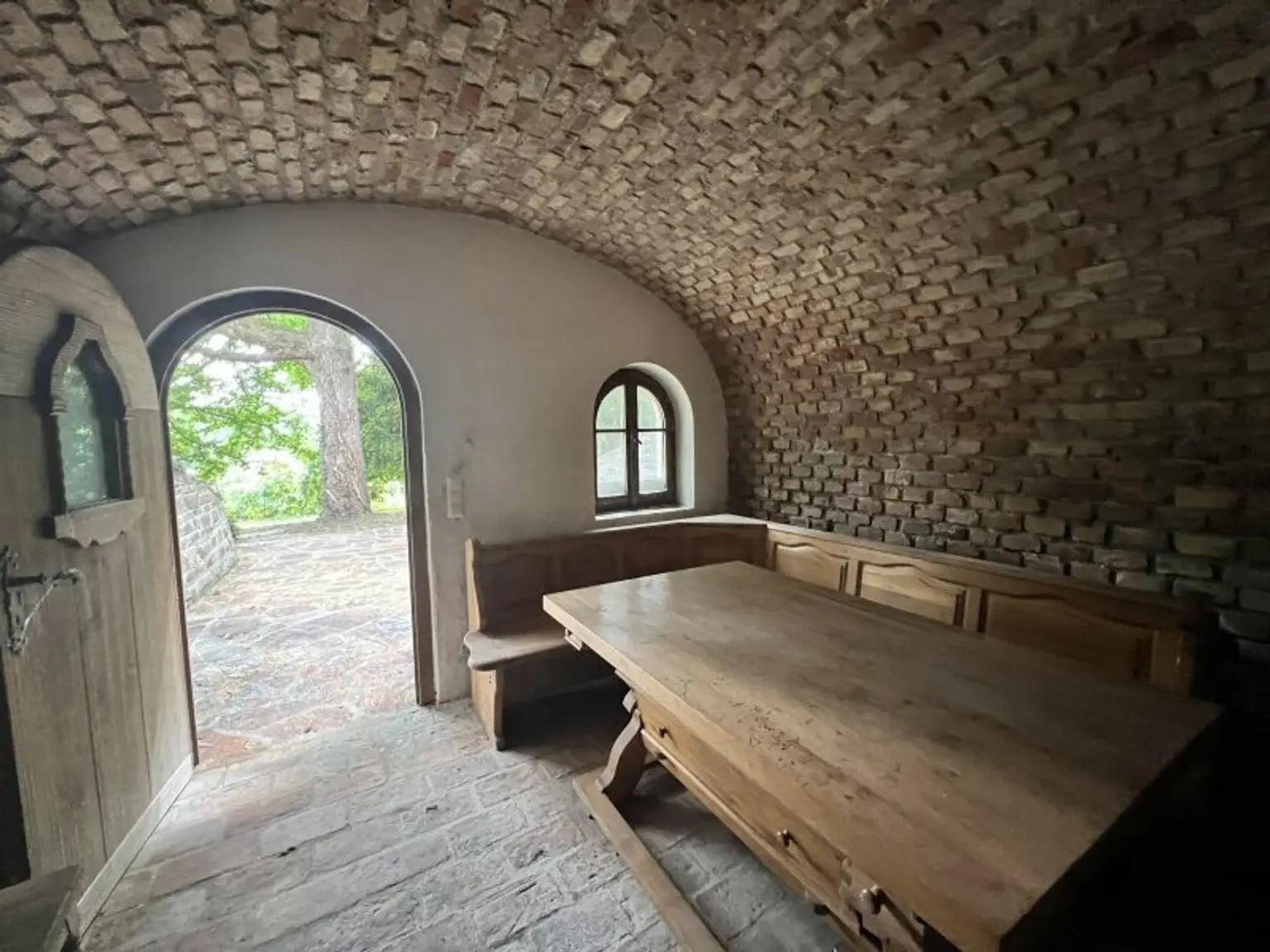 Rarität (!) Großzügige Villa in Badener Bestlage am Mitterberg mit prächtigem Garten - zentrumsnahe (!)