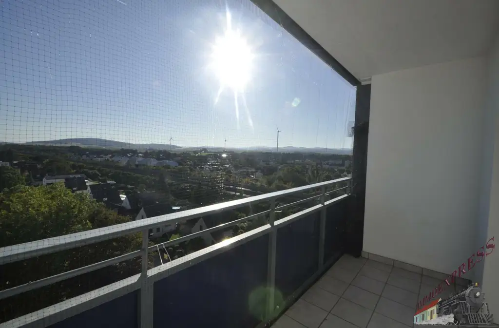 Wunderschöne Anlagewohnung in TOP-Sanierter Wohnhausanlage mit Aussicht bis ins Alpenvorland