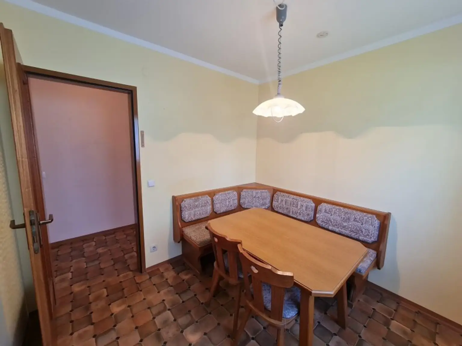Tolle 4-Zimmer-Wohnung in Toplage von Feldkirchen – mit Loggia und eigener Garage
