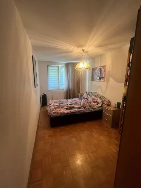 Bezaubernde 2-Zimmer-Wohnung mit KFZ-Stellplatz in Top-Lage des 4. Bezirks