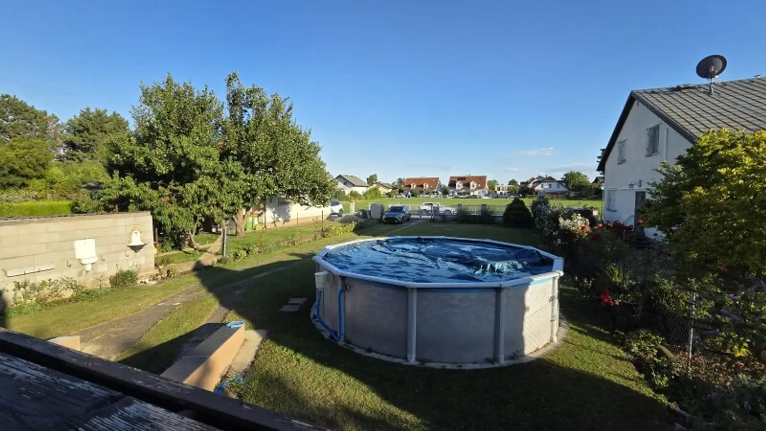 Geräumiges Einfamilienhaus in Silberwald mit Pool, Photovoltaikanlage und KFZ Garage – Ihr neues Zuhause wartet!