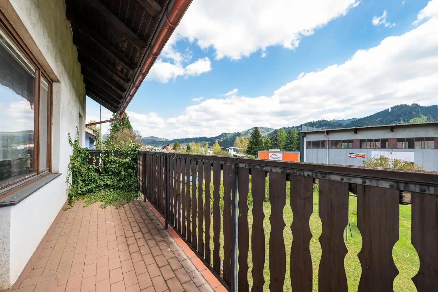 Balkon OG