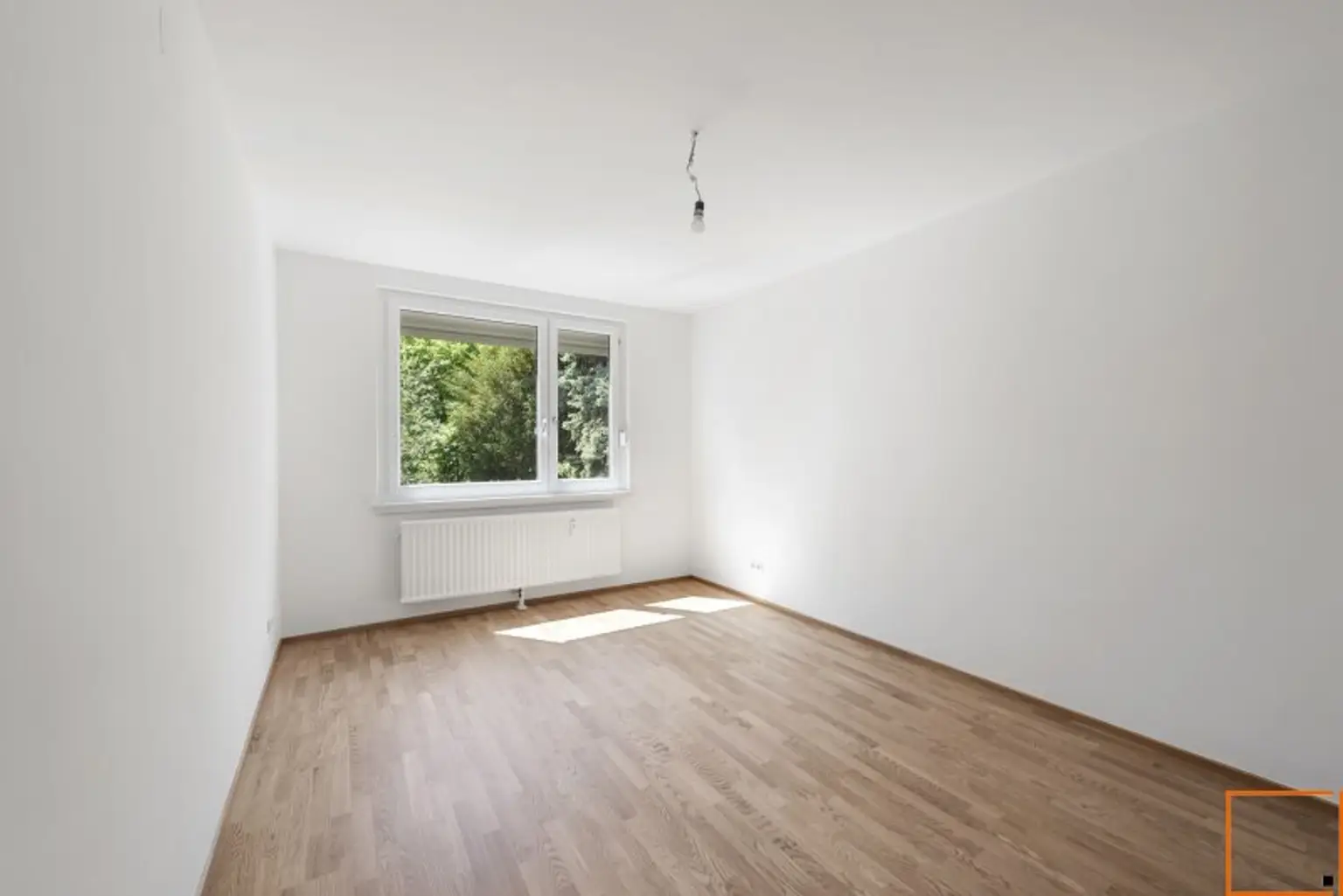 Erstes Schlafzimmer