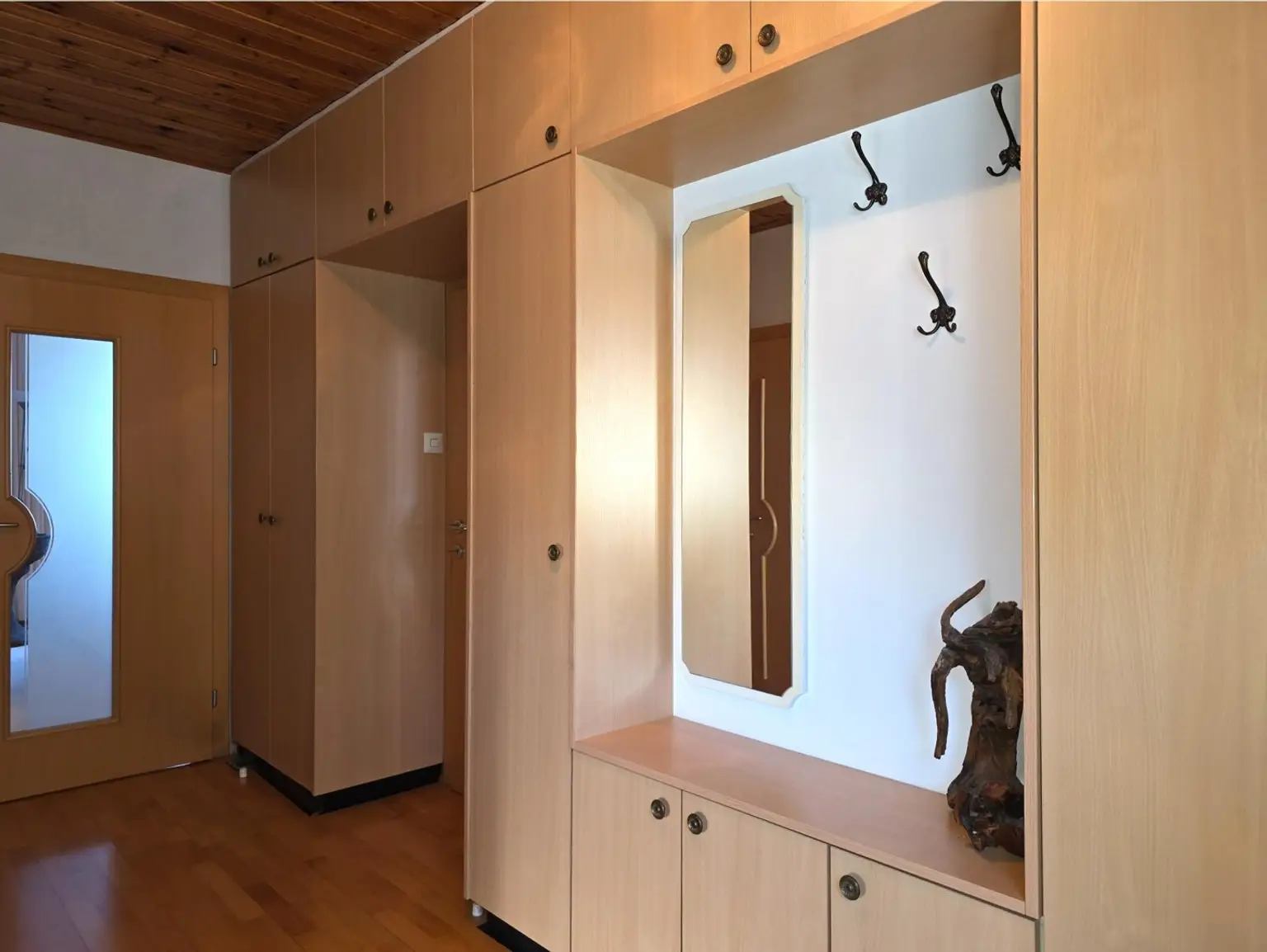 04 EFH 2000 EG Garderobe