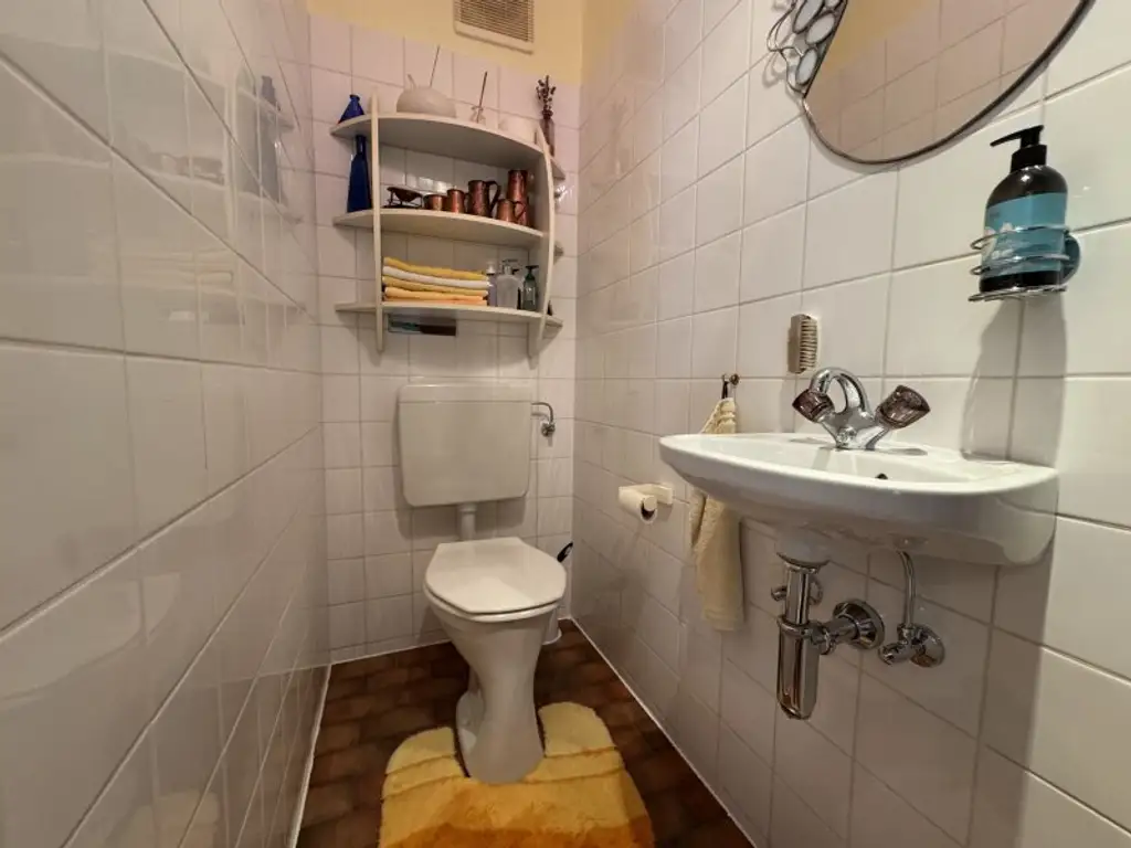 Traumhafte 2-Zimmer-Wohnung in 1140 Wien – Ihr Sanierungsprojekt zum Top-Preis!