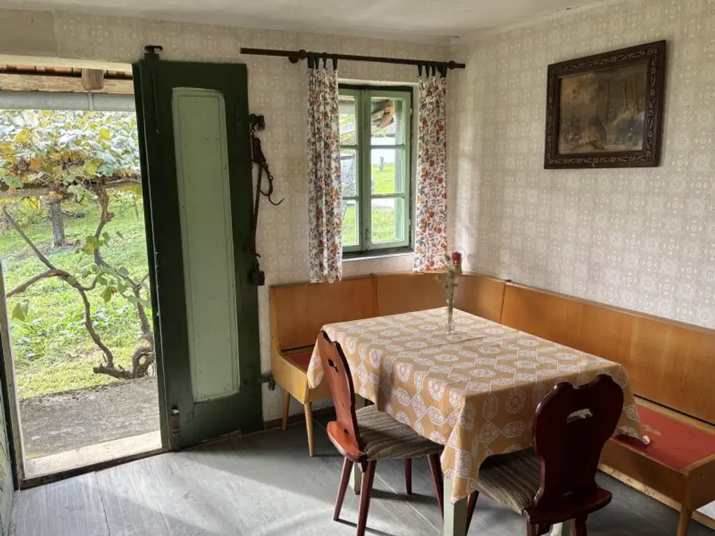 - DER SONNE ENTGEGEN - Kellerstöckl mit entzückendem Grundstück am Stremer Berg !!