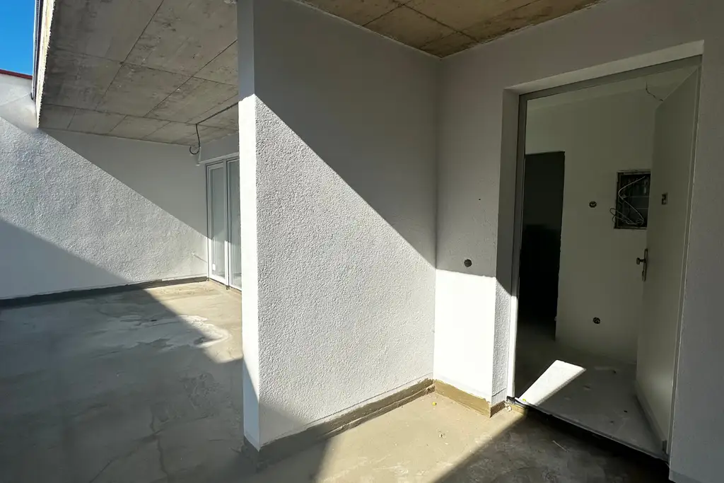 Exklusive 4-Zimmer-Dachgeschosswohnung mit großer Dachterrasse & Home Office separat