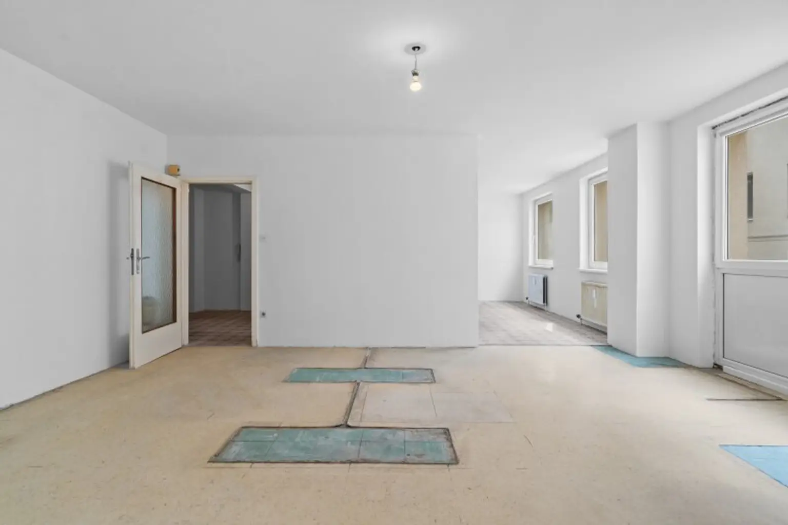 Geräumige 3-Zimmer-Wohnung in 1150 Wien/sanierungsbedürftig /WG möglich
