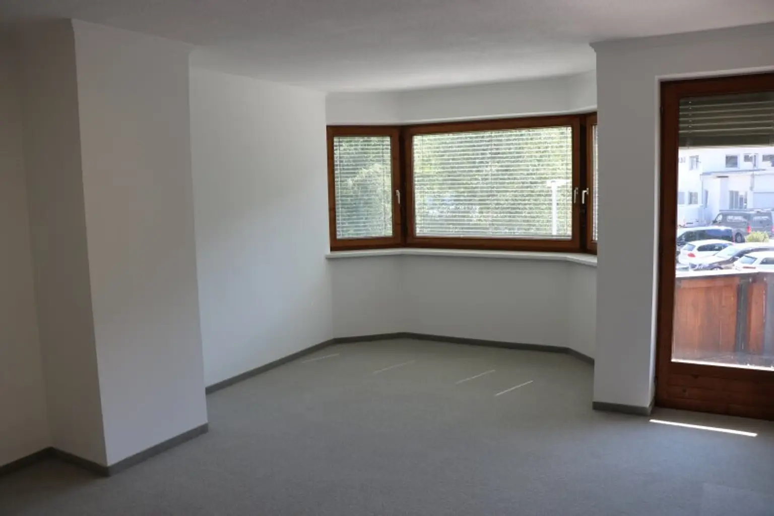 Immobilienpaket: Ausbaubare Erdgeschossfläche (6 WH) und weitere 3 WH in Wohnanlage in Wattens